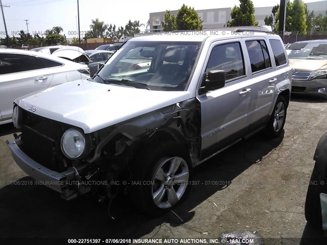 1C4NJPFA7DD230029 - 2013 JEEP PATRIOT LATITUDE SILVER photo 2