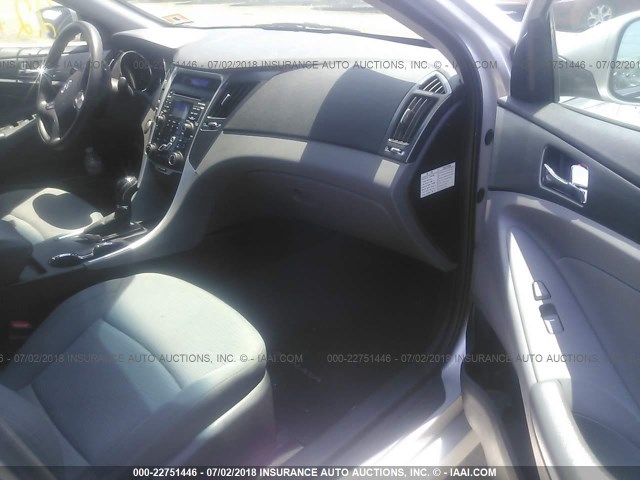 KMHEC4A47BA006098 - 2011 HYUNDAI SONATA HYBRID SILVER photo 5