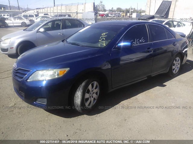 4T1BF3EK5BU660478 - 2011 TOYOTA CAMRY SE/LE/XLE BLUE photo 2