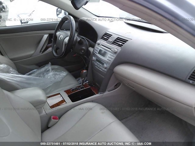 JTNBE46K883147604 - 2008 TOYOTA CAMRY CE/LE/XLE/SE BLUE photo 5