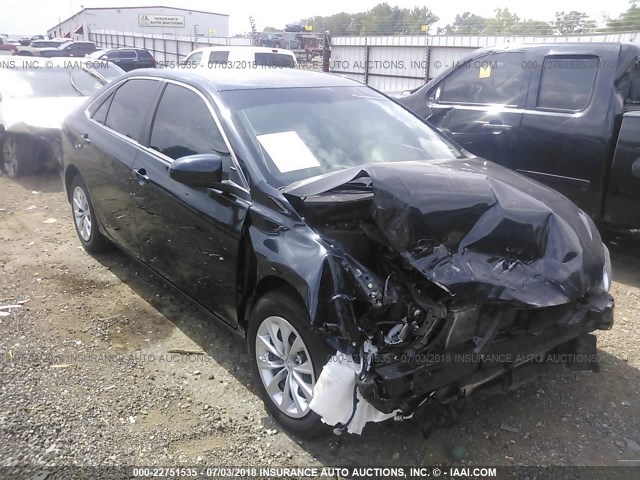 4T1BF1FK8HU785793 - 2017 TOYOTA CAMRY LE/XLE/SE/XSE BLACK photo 6