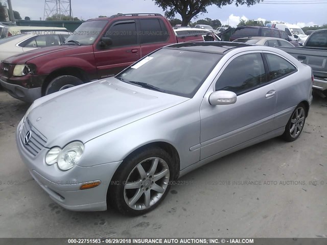 WDBRN47JX2A310070 - 2002 MERCEDES-BENZ C 230K SPORT COUPE SILVER photo 2