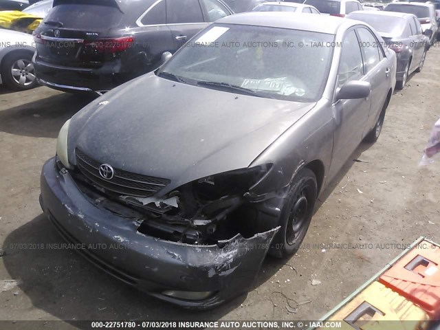 4T1BE32KX3U687765 - 2003 TOYOTA CAMRY LE/XLE/SE Сұр фото 2