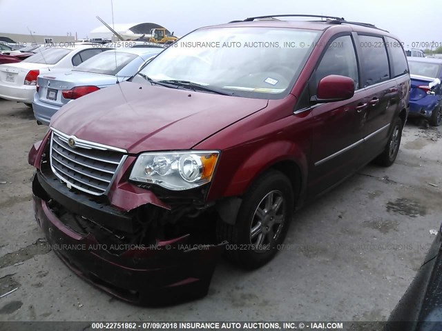 2A4RR5D18AR199863 - 2010 CHRYSLER TOWN & COUNTRY TOURING MAROON photo 2