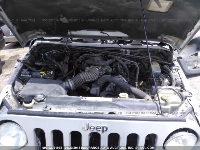 1J8GA69137L113954 - 2007 JEEP WRANGLER RUBICON SILVER photo 10