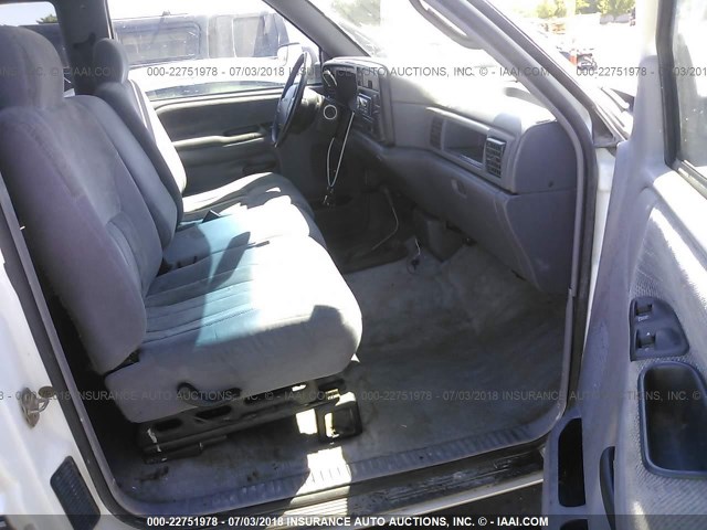 3B7HF13Y1VG806831 - 1997 DODGE RAM 1500 白色 照片 5