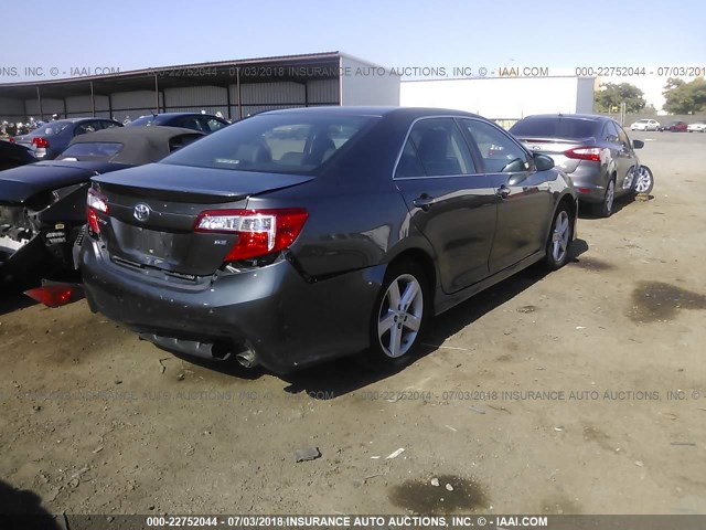 4T1BF1FK2DU249013 - 2013 TOYOTA CAMRY L/SE/LE/XLE 灰色 照片 4