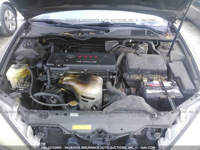 4T1BE32K85U577025 - 2005 TOYOTA CAMRY LE/XLE/SE ნაცრისფერი ფოტო 10