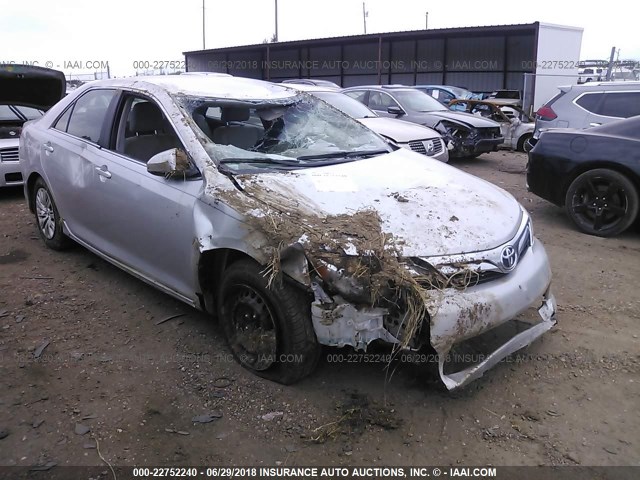 4T1BF1FK1EU848051 - 2014 TOYOTA CAMRY L/SE/LE/XLE 银色 照片 1