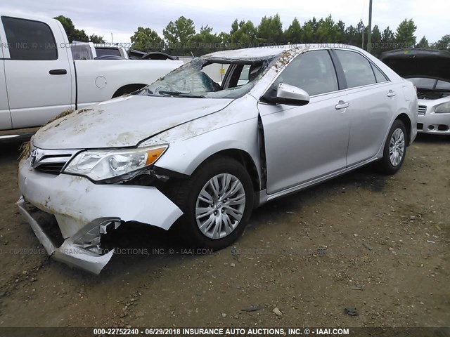 4T1BF1FK1EU848051 - 2014 TOYOTA CAMRY L/SE/LE/XLE 银色 照片 2