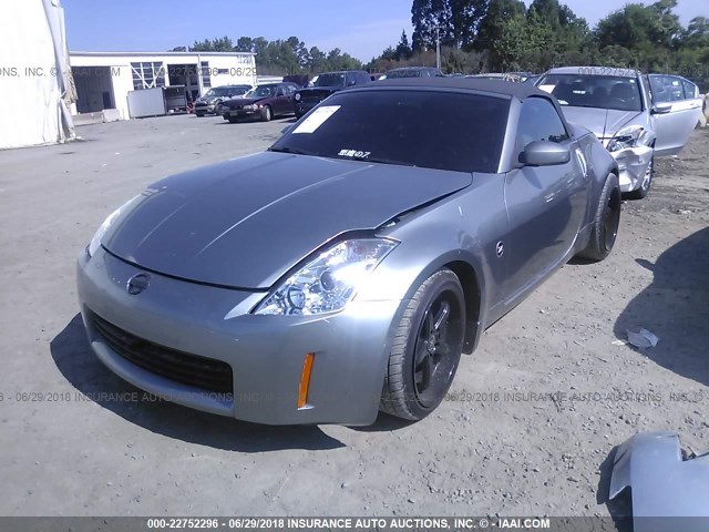 JN1AZ36A25M757951 - 2005 NISSAN 350Z ROADSTER GRAY photo 2