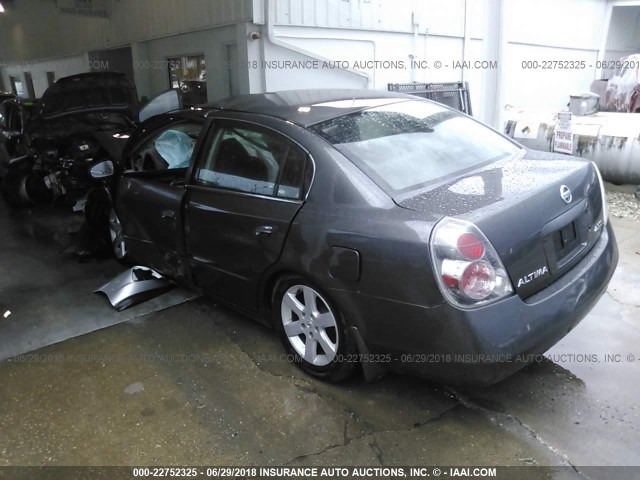 1N4AL11D24C142539 - 2004 NISSAN ALTIMA S/SL GRAY photo 3