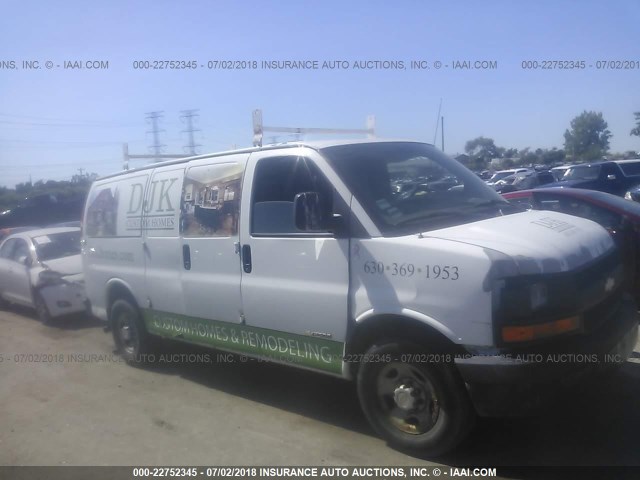 1GCGG25V561139554 - 2006 CHEVROLET EXPRESS G2500  WHITE photo 1