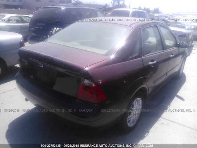 1FAFP34N37W112012 - 2007 FORD FOCUS ZX4/S/SE/SES 红色 照片 4