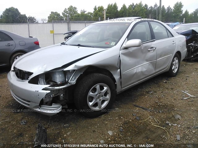 4T1BE32K64U900812 - 2004 TOYOTA CAMRY LE/XLE/SE Gümüş foto 2