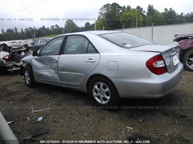4T1BE32K64U900812 - 2004 TOYOTA CAMRY LE/XLE/SE Gümüş foto 3