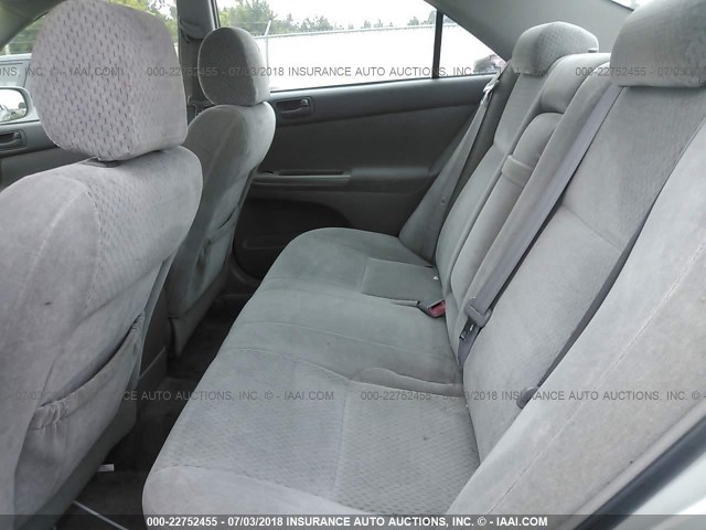 4T1BE32K64U900812 - 2004 TOYOTA CAMRY LE/XLE/SE Gümüş foto 8