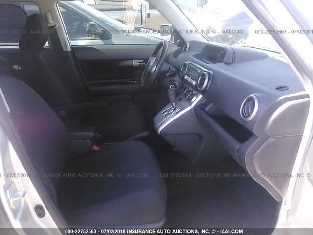 JTLKE50EX81052751 - 2008 TOYOTA SCION XB ვერცხლისფერი ფოტო 5