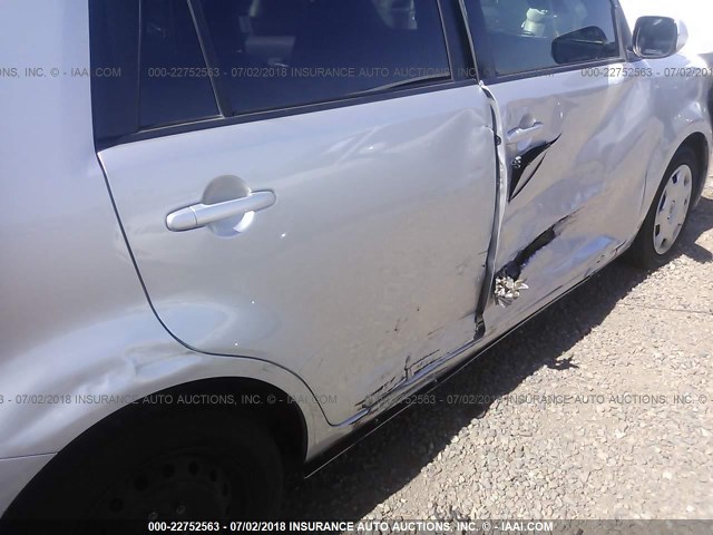 JTLKE50EX81052751 - 2008 TOYOTA SCION XB ვერცხლისფერი ფოტო 6
