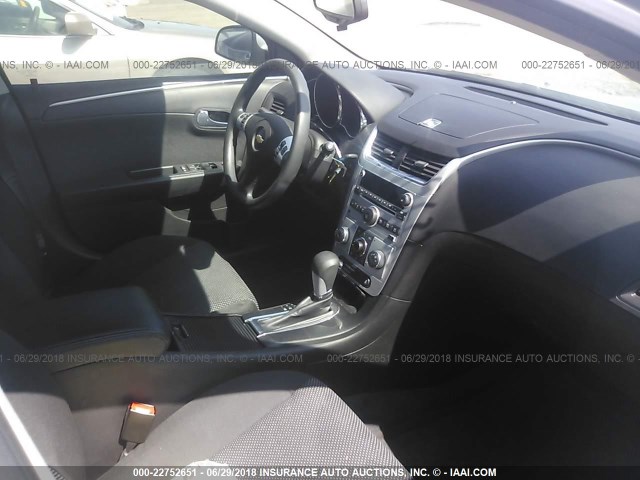 1G1ZC5E07CF183010 - 2012 CHEVROLET MALIBU 1LT SILVER photo 5