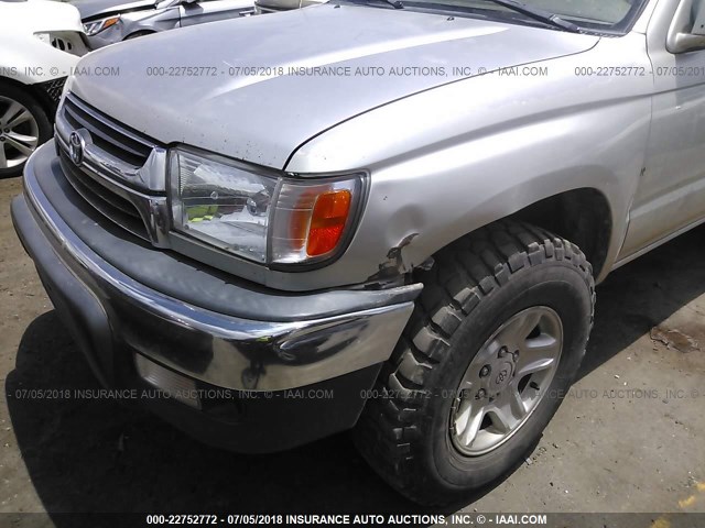 JT3HN86R510325189 - 2001 TOYOTA 4RUNNER SR5 SILVER photo 6