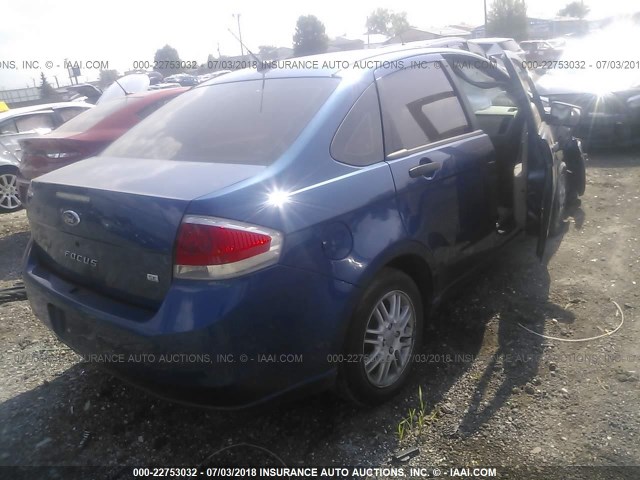 1FAHP35N58W147403 - 2008 FORD FOCUS SE/SEL/SES BLUE photo 4