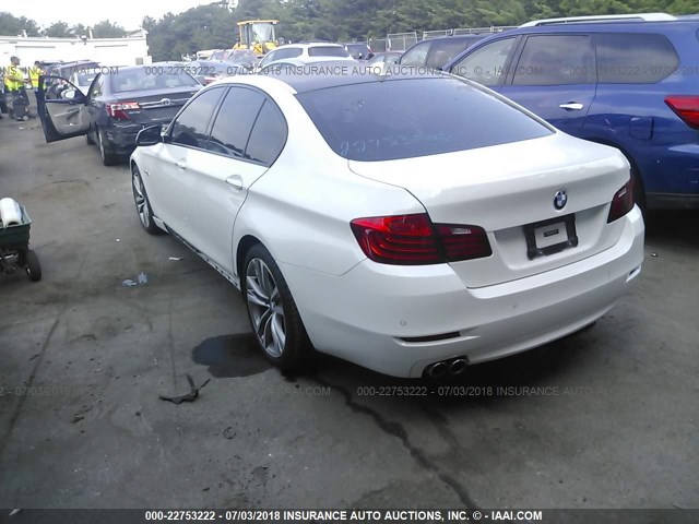 WBA5A7C55GG643784 - 2016 BMW 528 XI WHITE photo 3