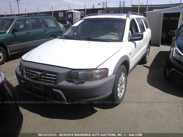 YV1SZ59H141125913 - 2004 VOLVO XC70 WHITE photo 2