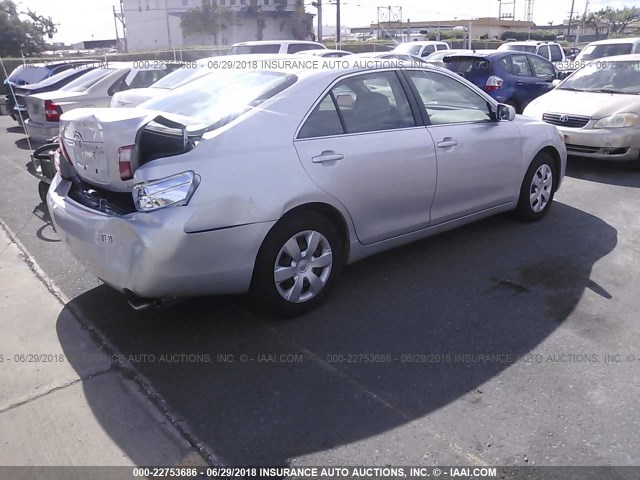 4T1BK46KX7U035551 - 2007 TOYOTA CAMRY NEW GENERAT LE/XLE/SE SILVER photo 4