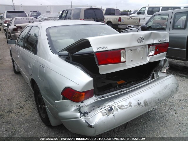 4T1BG22K91U048715 - 2001 TOYOTA CAMRY CE/LE/XLE ნაცრისფერი ფოტო 3
