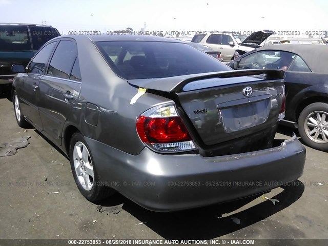 4T1BE32K95U991009 - 2005 TOYOTA CAMRY LE/XLE/SE 灰色 照片 3