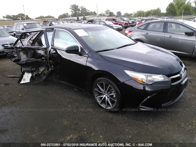 4T1BF1FKXHU344540 - 2017 TOYOTA CAMRY LE/XLE/SE/XSE 黑色 照片 1