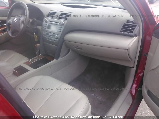 4T1BE46K68U253530 - 2008 TOYOTA CAMRY CE/LE/XLE/SE RED photo 5