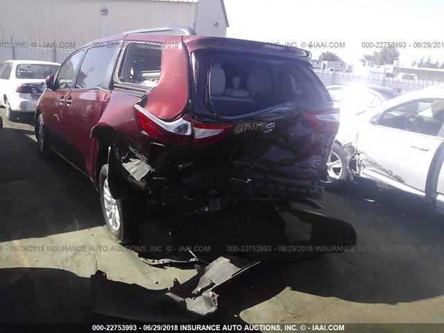 5TDYK3DC2FS593028 - 2015 TOYOTA SIENNA XLE/LIMITED RED photo 3