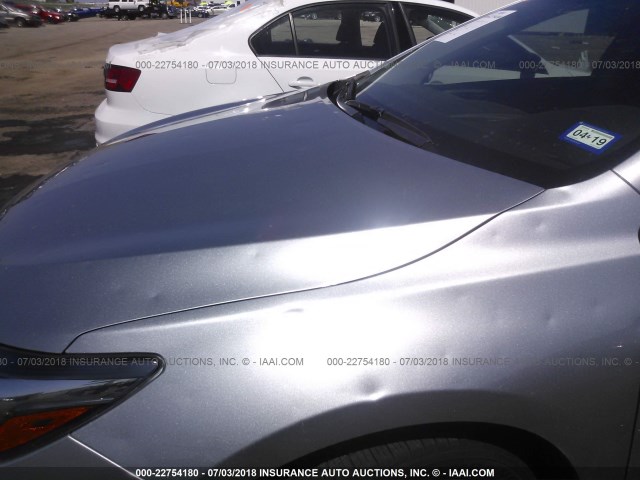 4T1BF1FK2HU341065 - 2017 TOYOTA CAMRY LE/XLE/SE/XSE 银色 照片 6