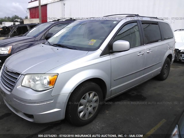 2A8HR54139R524909 - 2009 CHRYSLER TOWN & COUNTRY TOURING SILVER photo 2