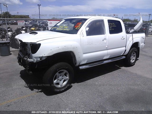 3TMLU4ENXBM057271 - 2011 TOYOTA TACOMA DOUBLE CAB 白色 照片 2