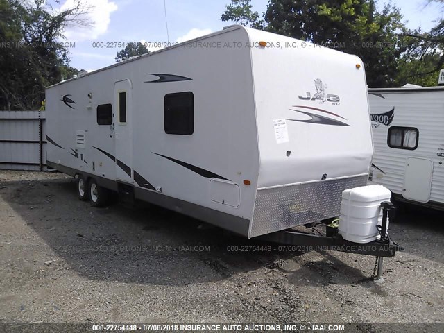 4EZTJ33277S017593 - 2007 JAGU CAMPER  WHITE photo 1