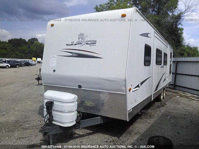 4EZTJ33277S017593 - 2007 JAGU CAMPER  WHITE photo 2