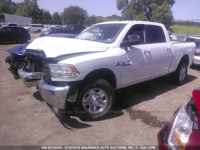 3C6UR5DL9JG215910 - 2018 RAM 2500 SLT WHITE photo 2