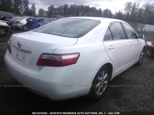 4T1BK46K47U559231 - 2007 TOYOTA CAMRY NEW GENERAT LE/XLE/SE WHITE photo 4