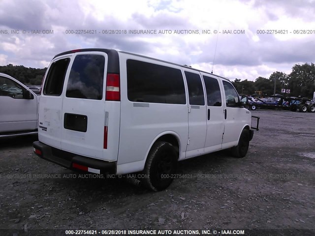 1GNSHBF43B1127918 - 2011 CHEVROLET EXPRESS G1500 LS WHITE photo 4