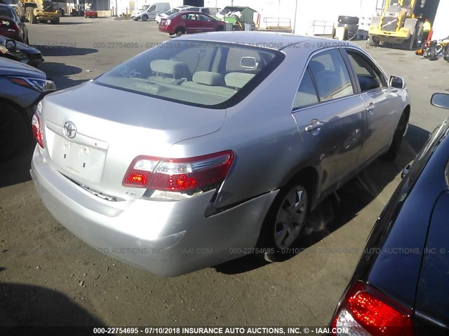 4T4BE46K09R071720 - 2009 TOYOTA CAMRY SE/LE/XLE SILVER photo 4
