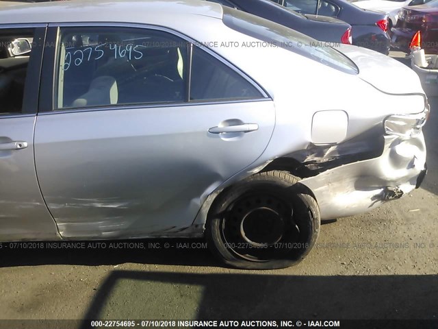 4T4BE46K09R071720 - 2009 TOYOTA CAMRY SE/LE/XLE SILVER photo 6