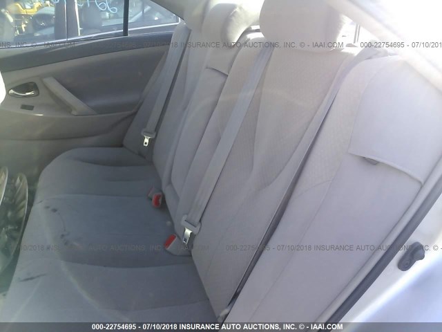 4T4BE46K09R071720 - 2009 TOYOTA CAMRY SE/LE/XLE SILVER photo 8