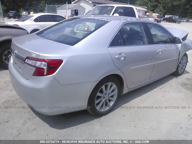 4T4BF1FK5ER388270 - 2014 TOYOTA CAMRY L/SE/LE/XLE ვერცხლისფერი ფოტო 4
