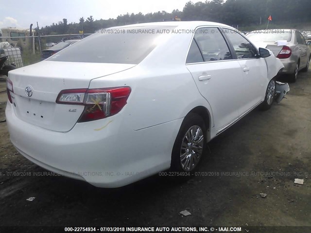 4T4BF1FK0ER415276 - 2014 TOYOTA CAMRY L/SE/LE/XLE 白色 照片 4