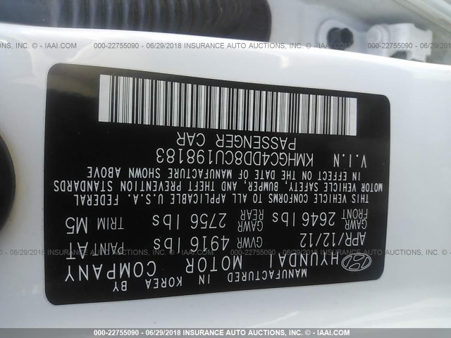 KMHGC4DD8CU198183 - 2012 HYUNDAI GENESIS 3.8L WHITE photo 9