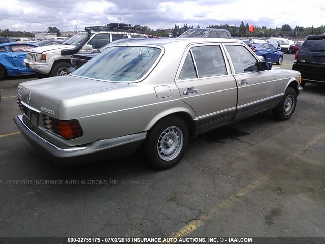 WDBCB20C0FA124025 - 1985 MERCEDES-BENZ 300 SD SILVER photo 4