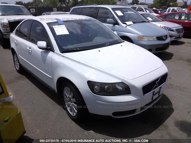 YV1MS382652073124 - 2005 VOLVO S40 2.4I WHITE photo 1